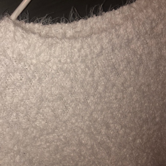 white sweater - Picture 3 of 4